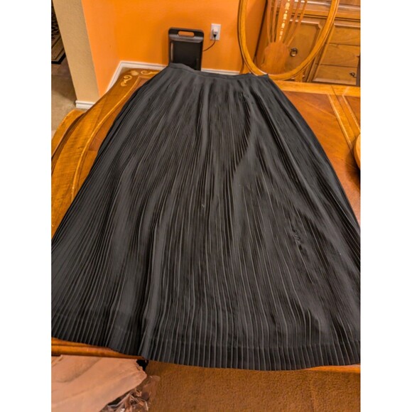 Talbots Long Black Pleated Skirt Sz 14Waist 18" L 45"